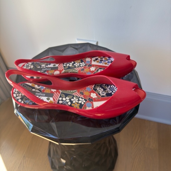 Melissa Zen Rubber Sandals Red - Picture 8 of 8